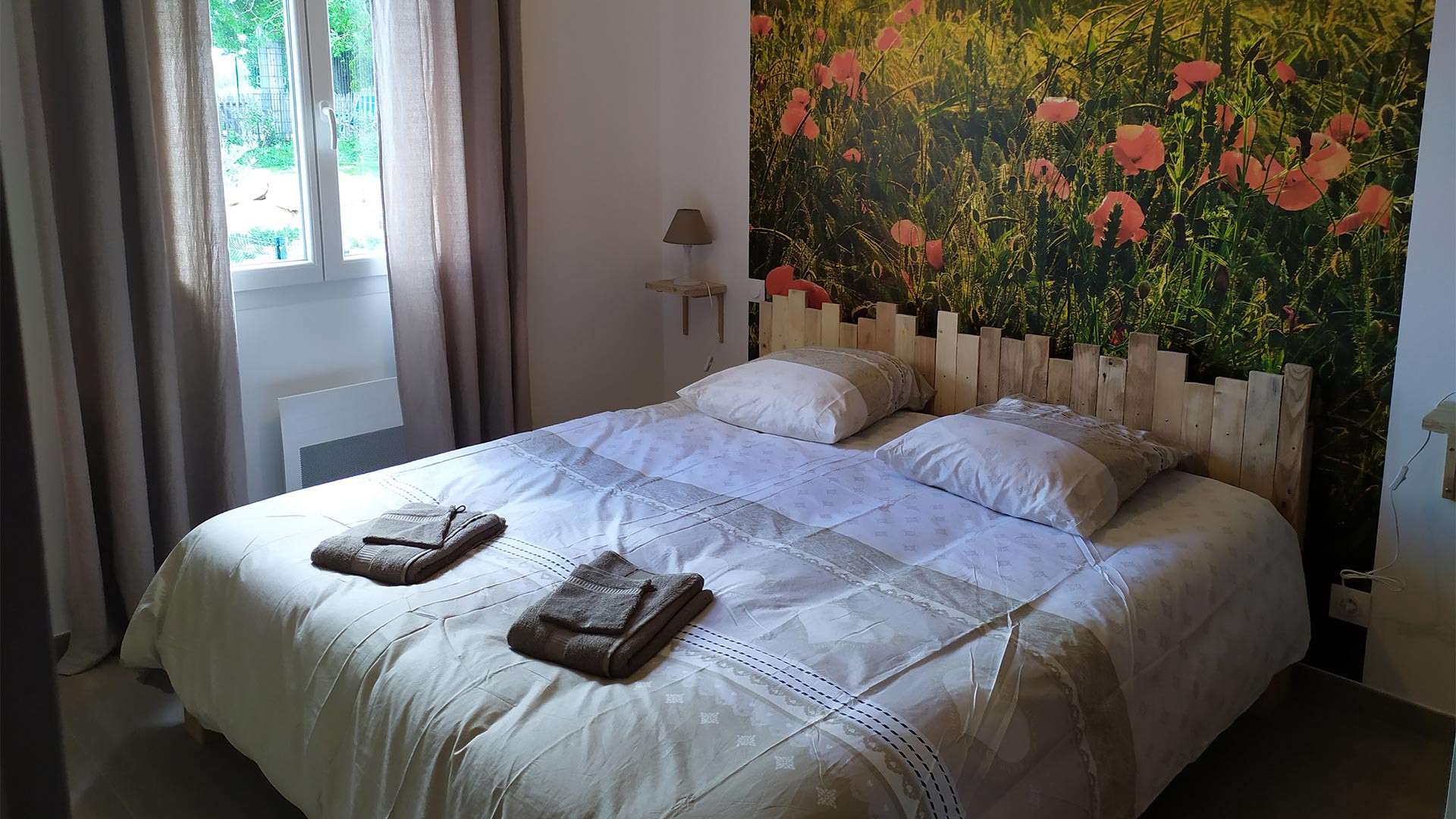 Gîte le Bouquet : chambre parentale